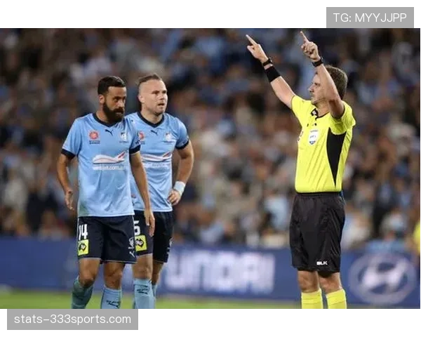 官员被罚离场？一文说清足球比赛中非球员人员的判罚规则