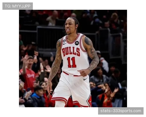 德罗赞利用背身单打拉开进攻空间助猛龙提升关键时刻得分效率