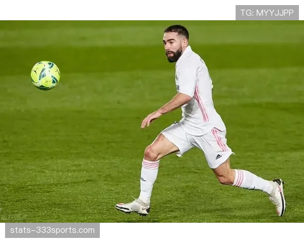 卡瓦哈尔与特莱斯在边后卫推进节奏中出现分散趋势